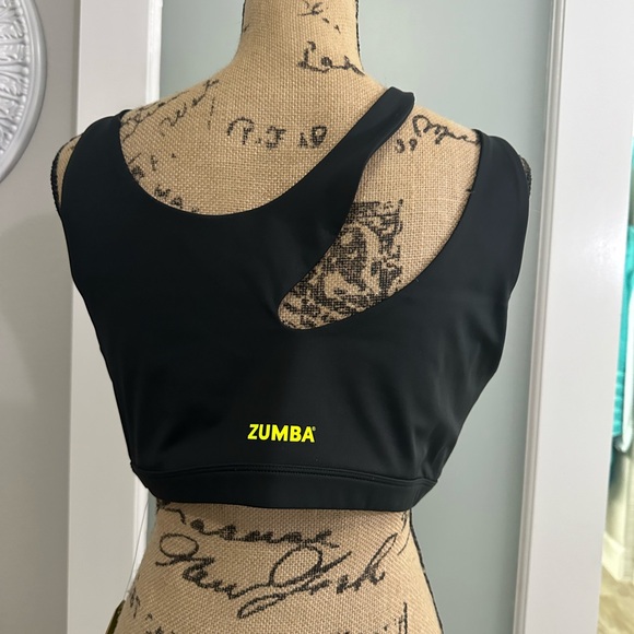 NWT ZUMBAWEAR Zumba Butterfly Bra - Bold Black with Zumba in Yellow on back. XXL - Picture 6 of 7